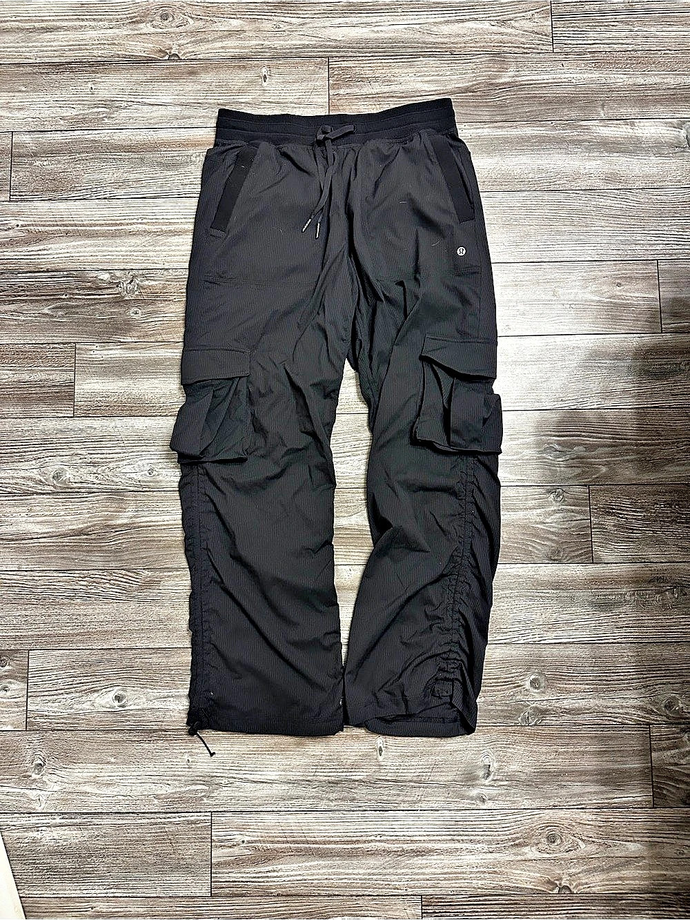 lululemon Lightweight Adjustable Mid-Rise Cargo Pant Black Medium